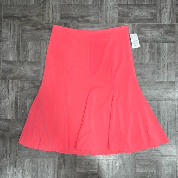 H&M Dresses & Skirts - NEW H&M Coral Midi Skirt Size 8